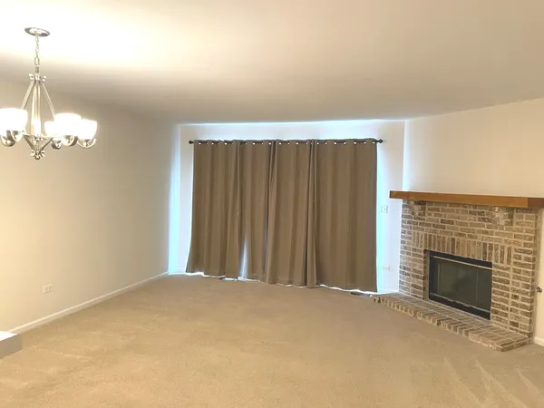 $2,500 | 1788 Grove Avenue, Schaumburg, IL 60193