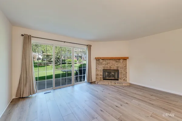 $2,500 | 1788 Grove Avenue, Schaumburg, IL 60193