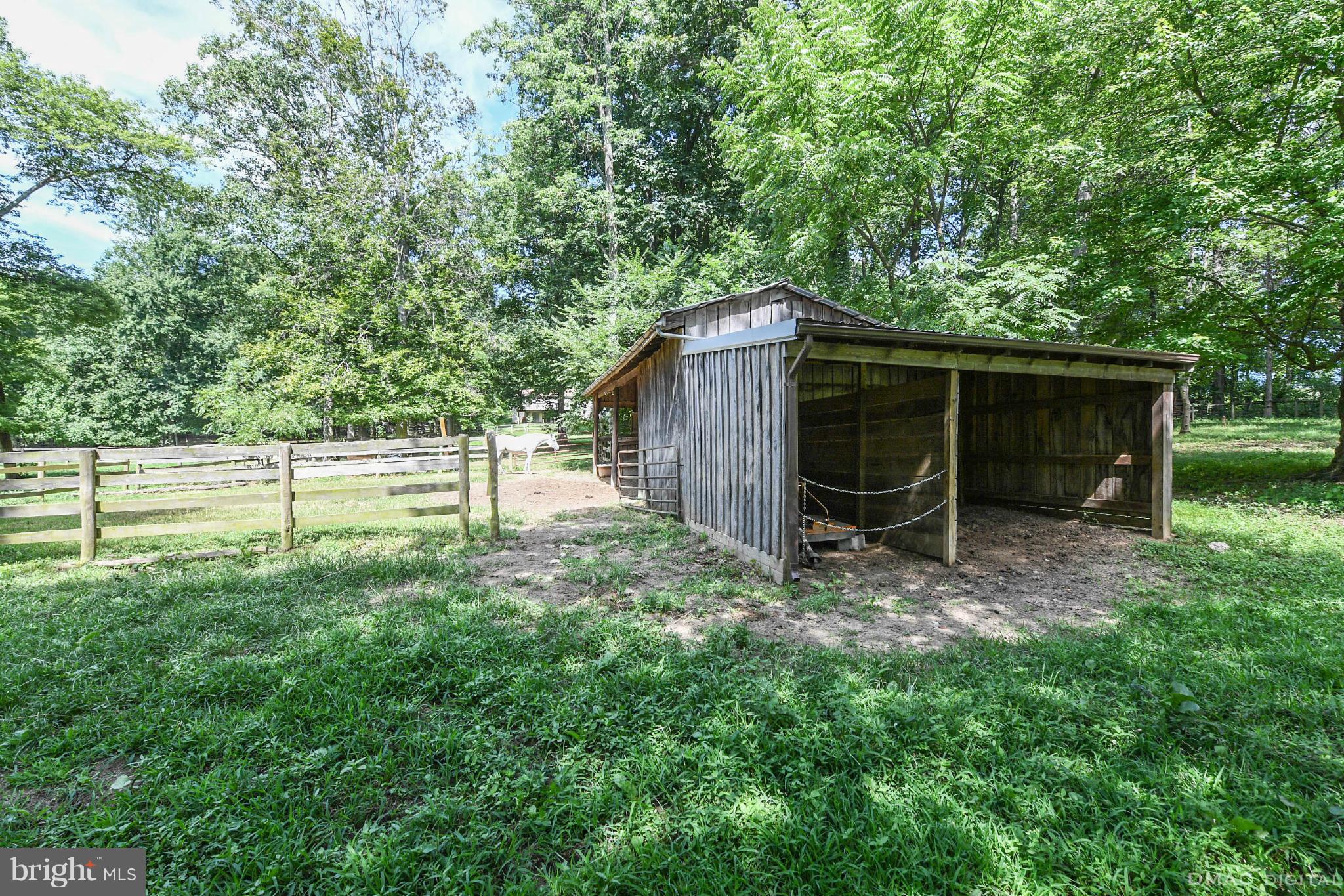 22205 Peach Tree Road Boyds, MD 20841 - Photo 14 of 18 Interior (General)