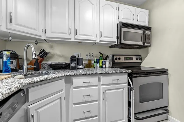 $3,100 | 30 East Concord Street, Unit 10, Boston, MA 02118