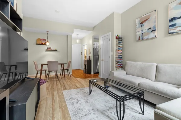 $3,100 | 30 East Concord Street, Unit 10, Boston, MA 02118