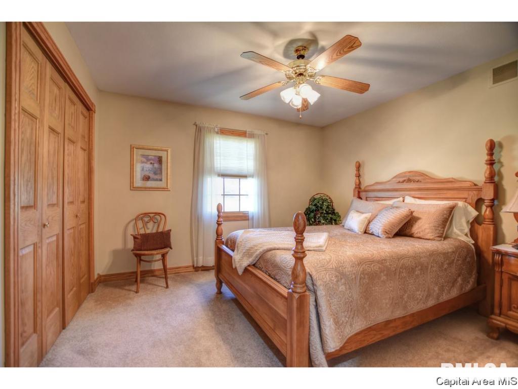 6981 Mansion Road Chatham, IL 62629 - Photo 13 of 31