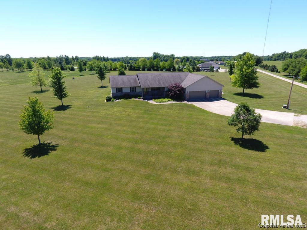 6981 Mansion Road Chatham, IL 62629 - Photo 2 of 31