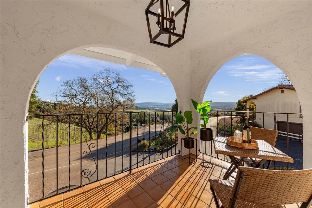2915 Thomas Grde Morgan Hill, CA 95037 - Photo 26 of 87 a view of balcony and patio