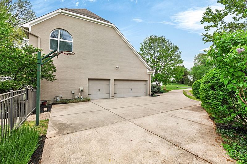 9967 Humphrey Road Cincinnati, OH 45242 - Photo 63 of 81