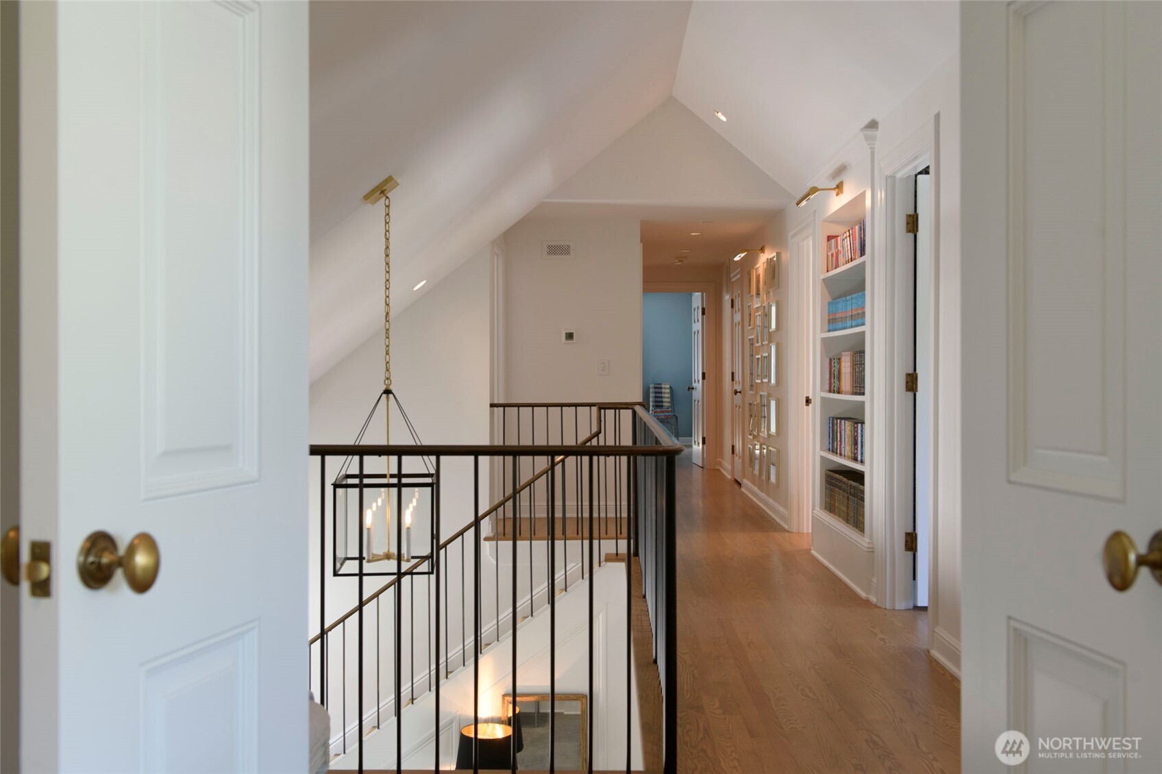 8580 Hunts Point Lane Hunts Point, WA 98004 - Photo 28 of 40