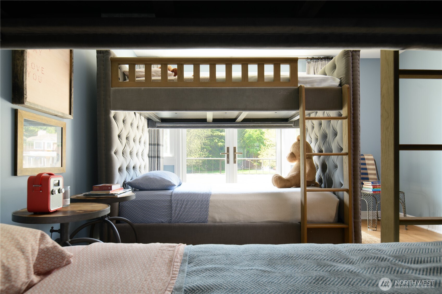 8580 Hunts Point Lane Hunts Point, WA 98004 - Photo 32 of 40