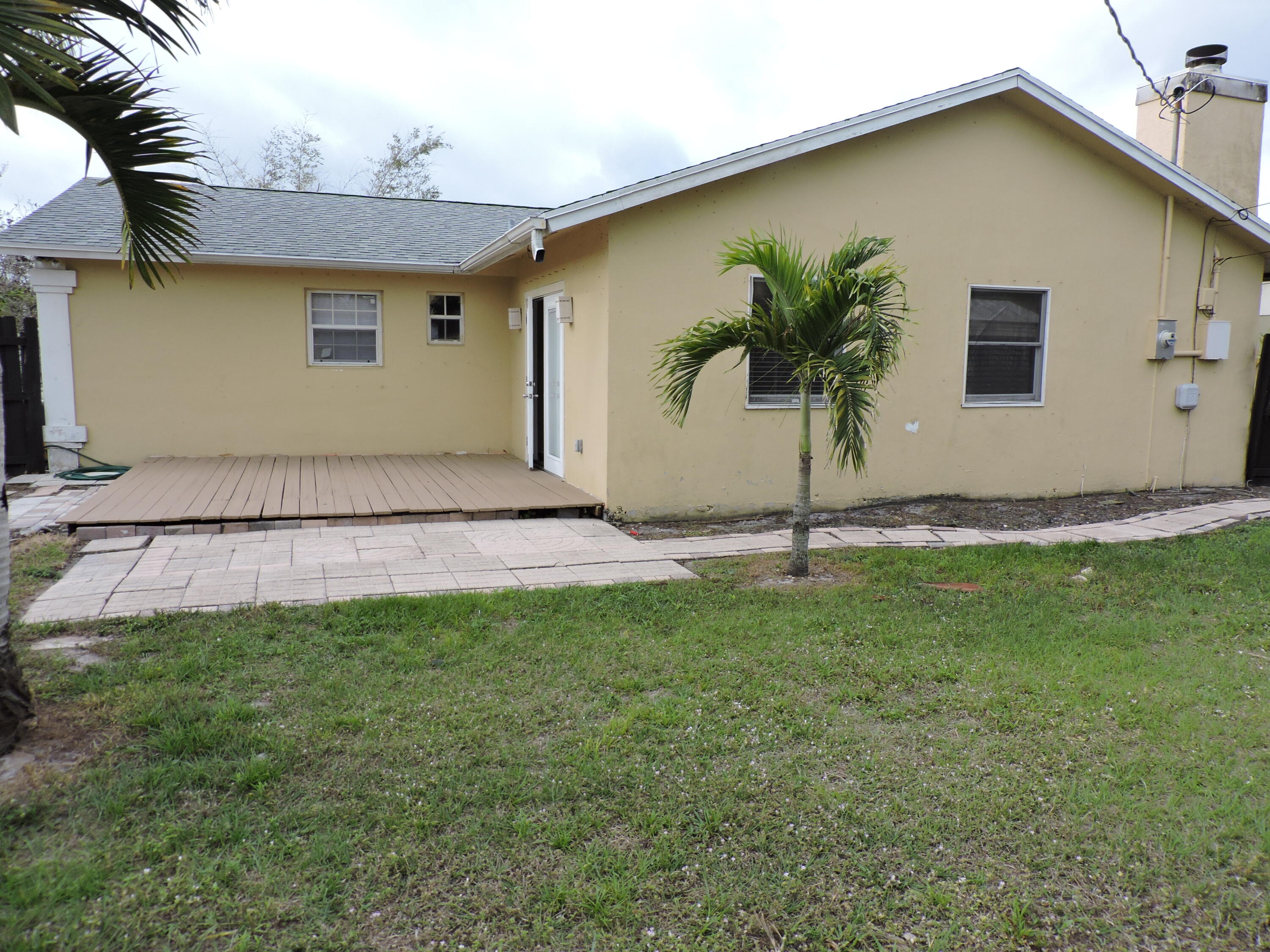 305 4th Street Jupiter, FL 33458 - Photo 15 of 19 DSCN1405