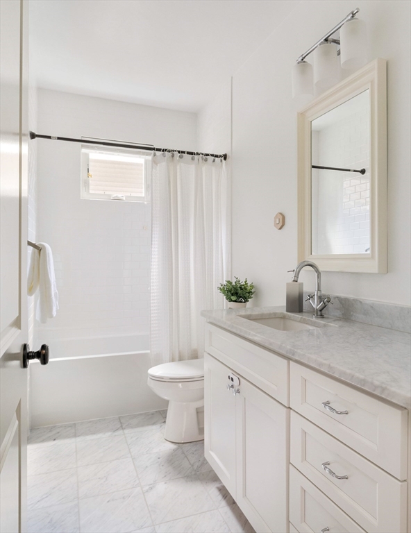 114 Davis Avenue, Unit 2 Brookline, MA 02445 - Photo 14 of 20