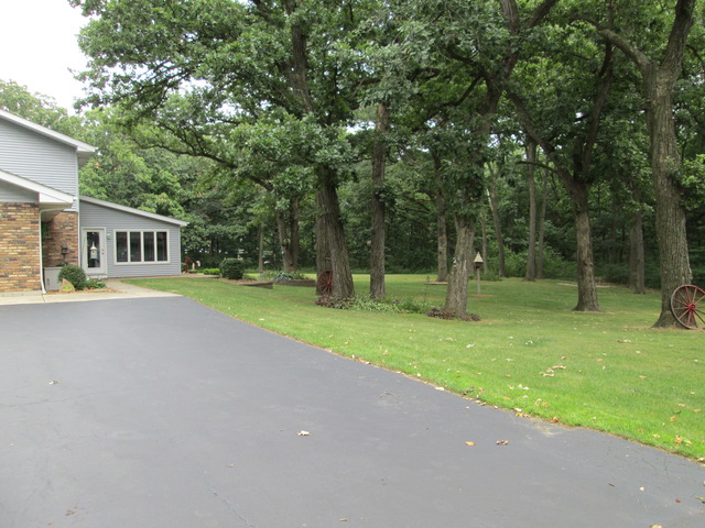 2941 East Brunswick Road Beecher, IL 60401 - Photo 15 of 25
