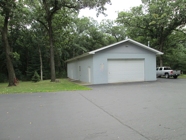 2941 East Brunswick Road Beecher, IL 60401 - Photo 17 of 25