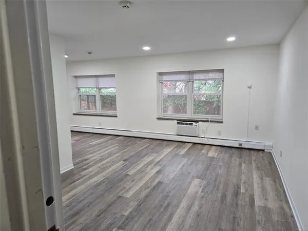 $2,100 | 119 Crooked Hill Road, Unit 202, Pearl River, NY 10965