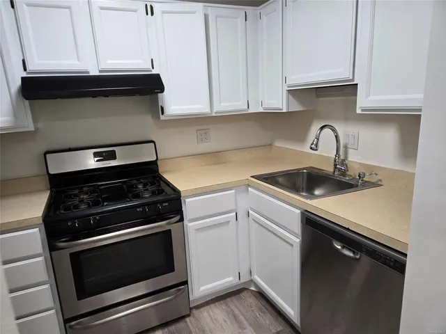 $2,100 | 119 Crooked Hill Road, Unit 202, Pearl River, NY 10965