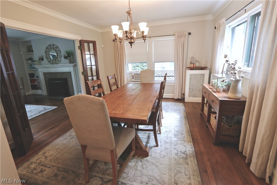 3284 Braemar Road Cleveland, OH 44120 - Photo 6 of 24 3284 Braemer an entertainers dining room