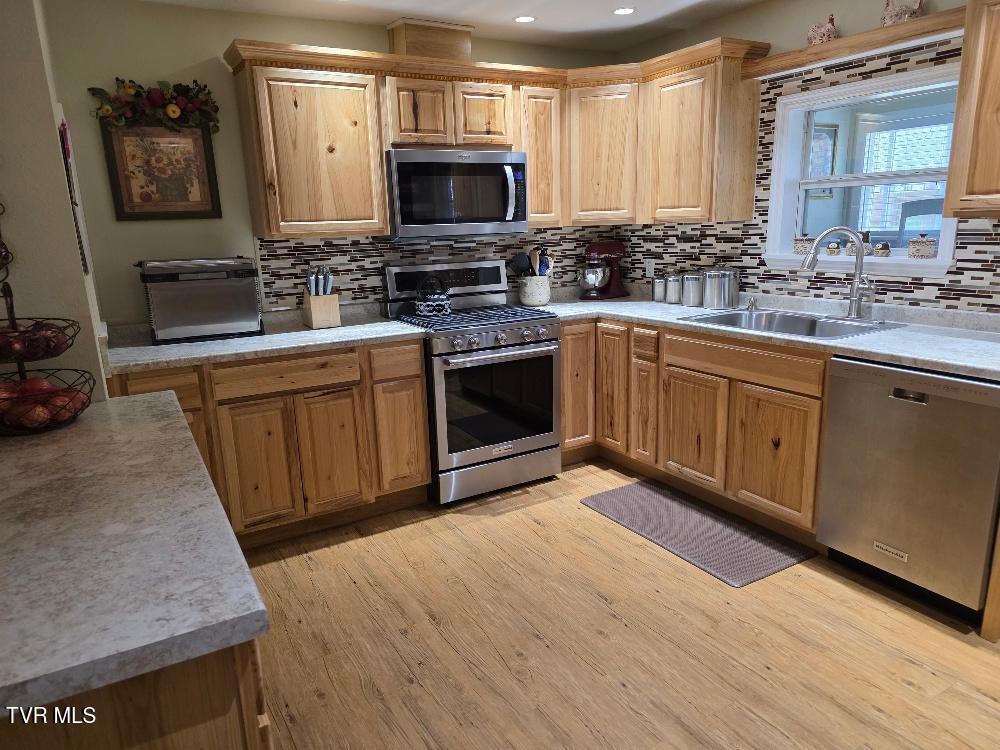 214 Elliott Avenue Erwin, TN 37650 - Photo 7 of 20 elliott kitchen 2