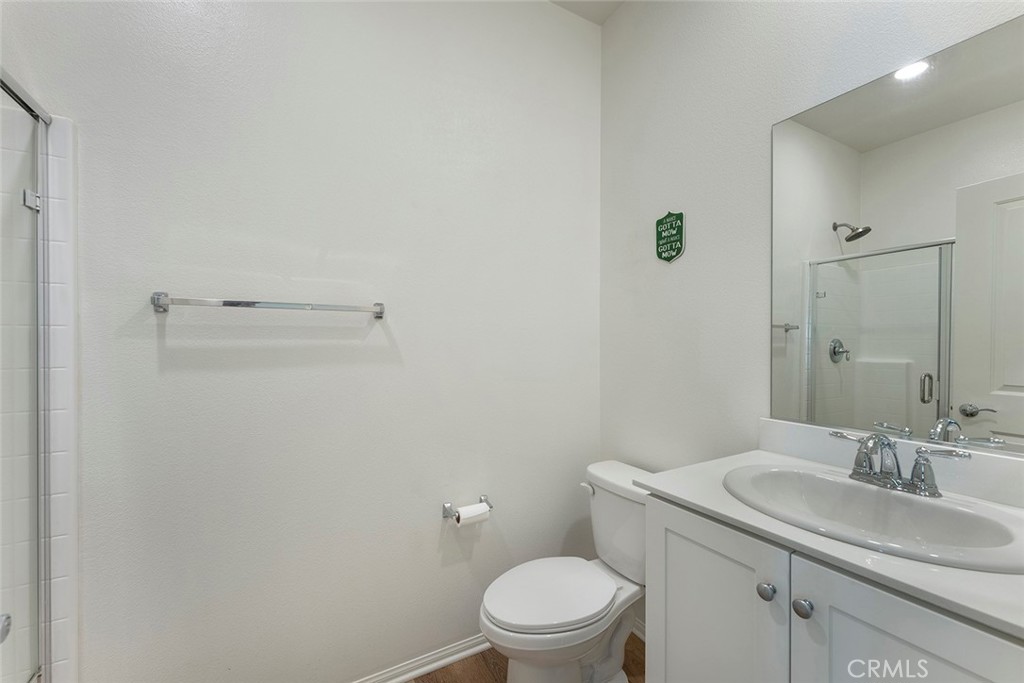 31228 Scrub Jay Road Winchester, CA 92596 - Photo 12 of 43 Hall bath #2