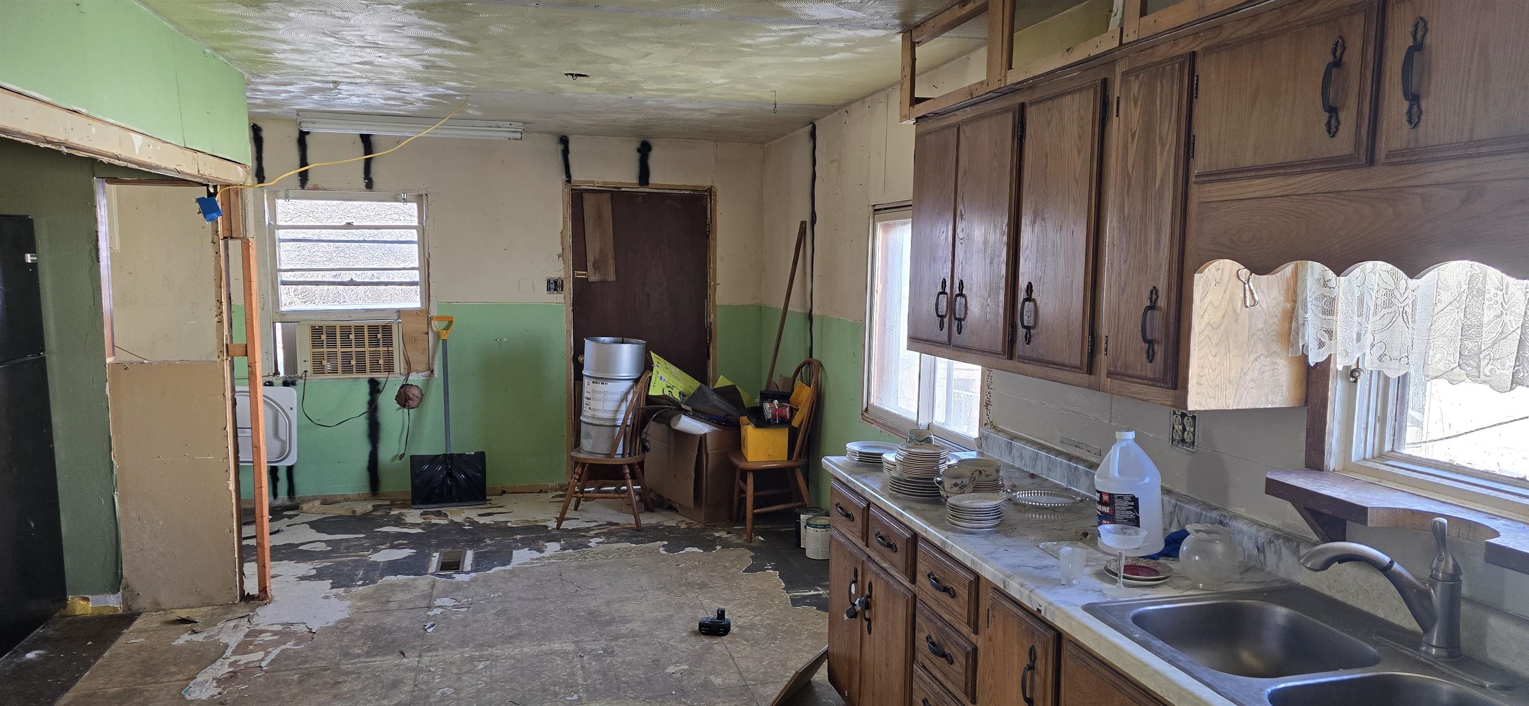 240 North 2nd Avenue Casper, WY 82604 - Photo 3 of 8