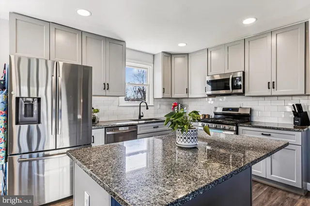 $446,400 | 3015 Walnut Lane, Waldorf, MD 20601