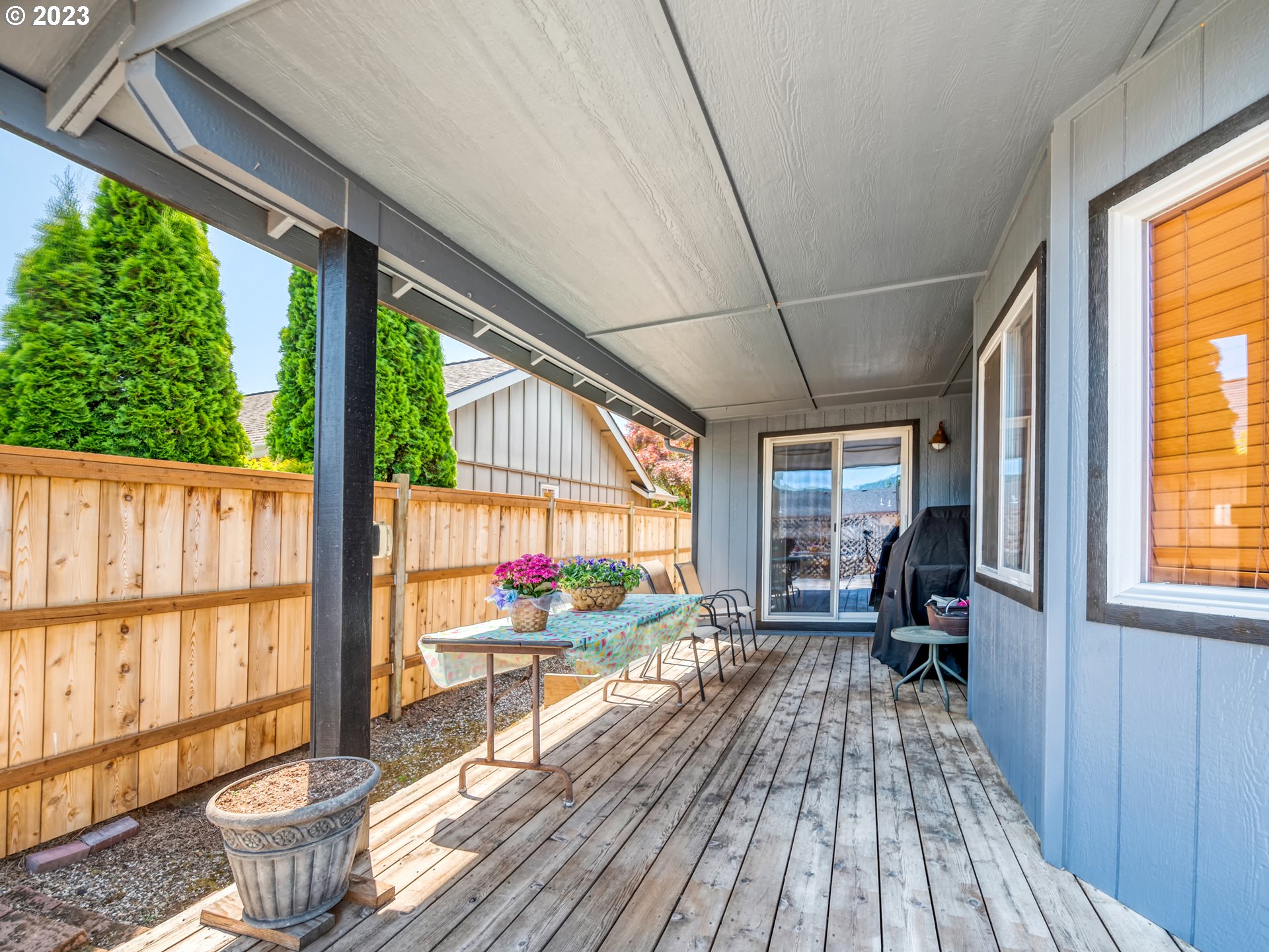 2214 Bonnie Lane Springfield, OR 97477 - Photo 25 of 32 Covered Porch
