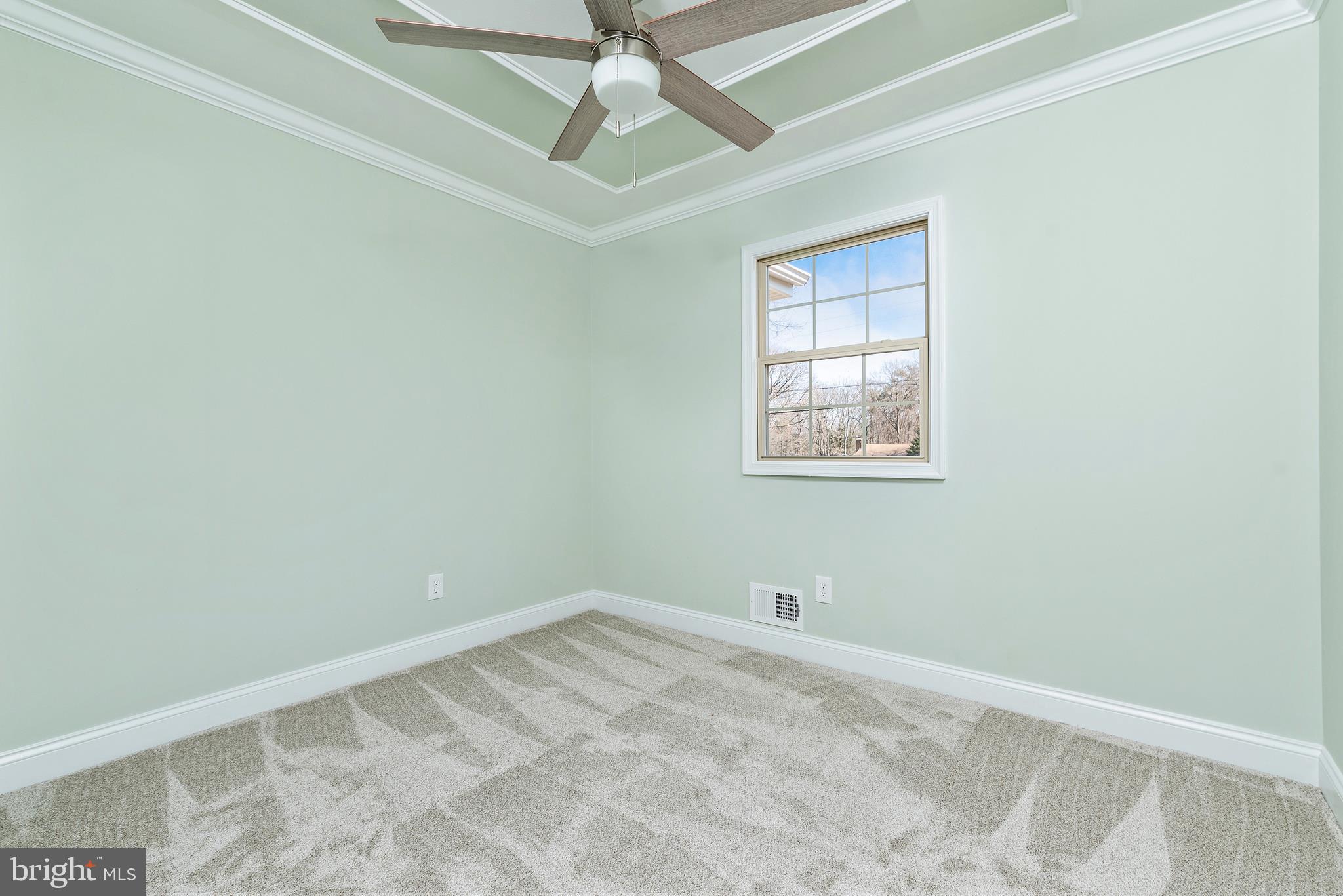 7924 Elizabeth Road Pasadena, MD 21122 - Photo 14 of 34 Gallery Image 14