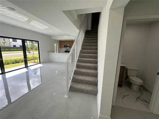 $3,599 | 232 Northwest 13th Street, Unit 232, Homestead, FL 33030