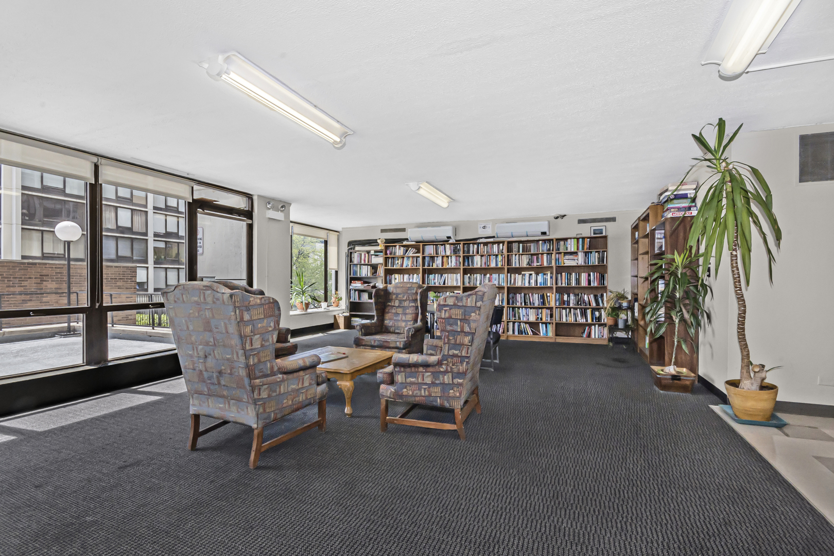 5455 North Sheridan Road, Unit 1602 Chicago, IL 60640 - Photo 17 of 30 Gallery Image 17