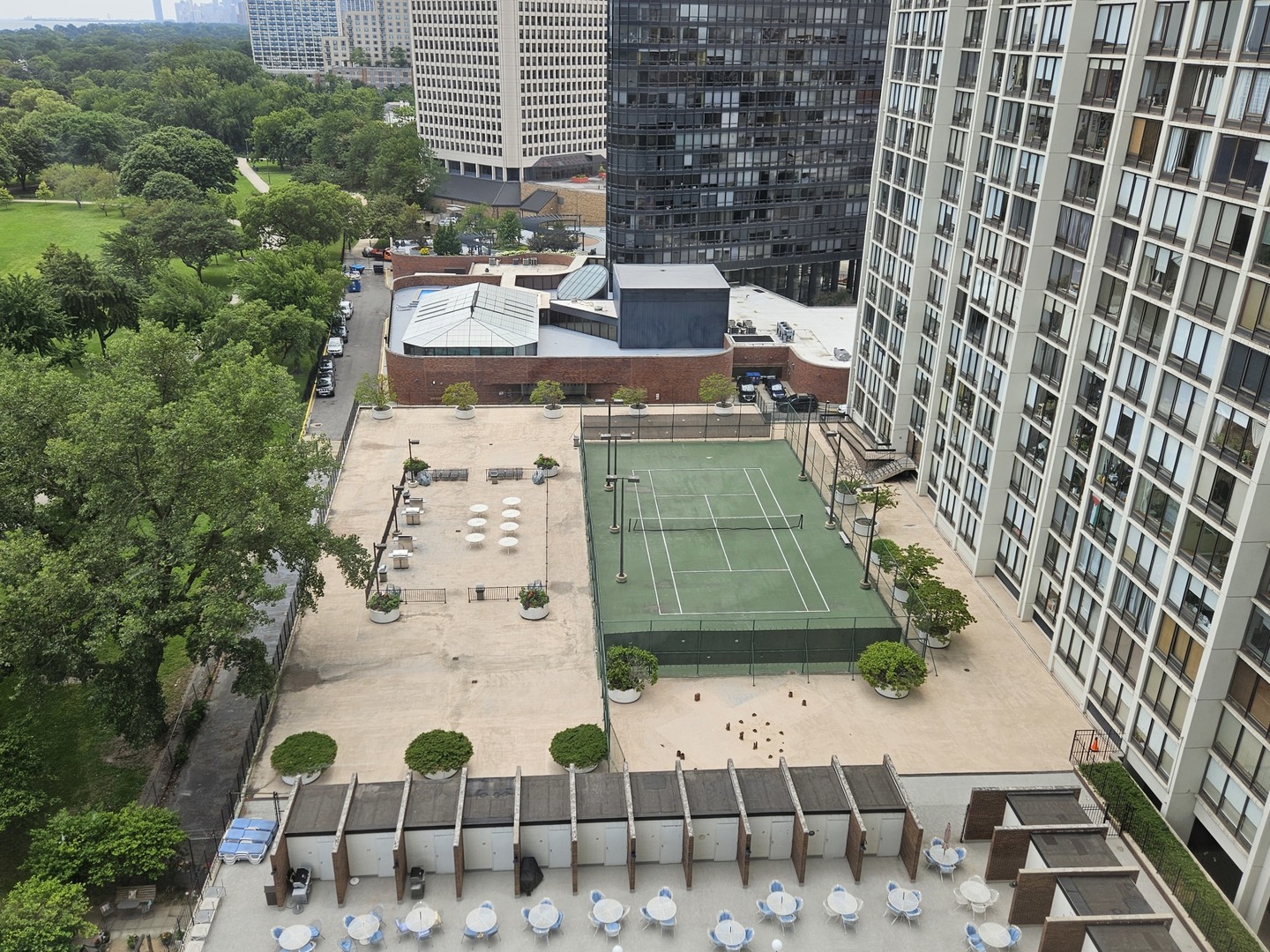 5455 North Sheridan Road, Unit 1602 Chicago, IL 60640 - Photo 24 of 30 Gallery Image 24