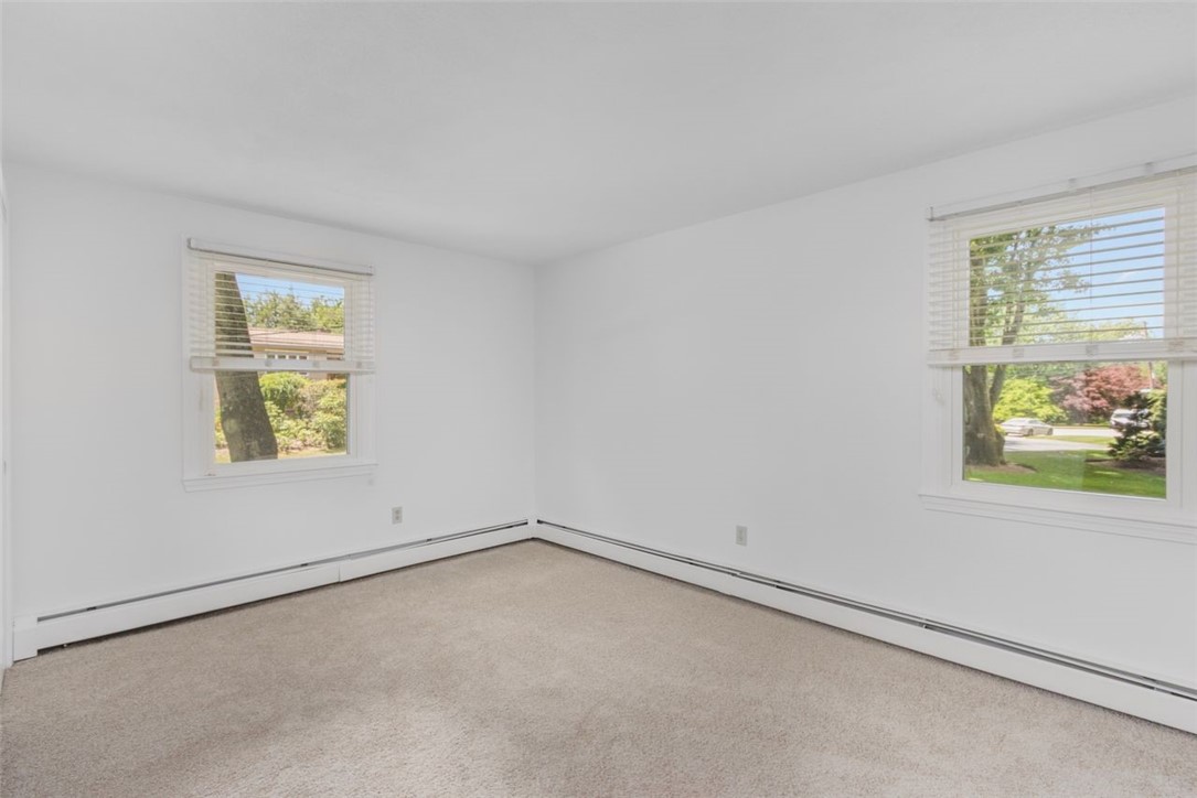 123 Hines Farm Road Cranston, RI 02921 - Photo 23 of 38