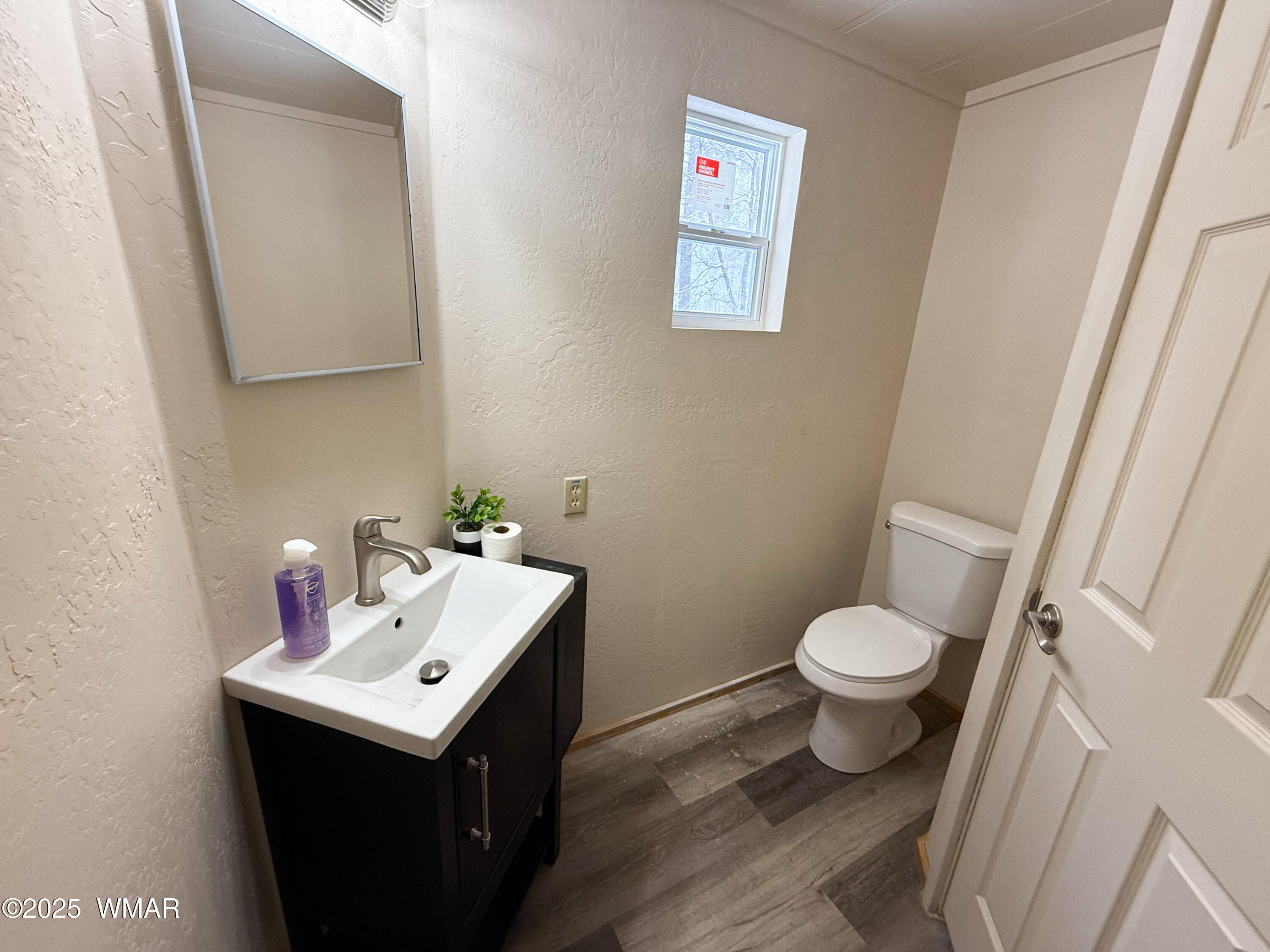4335 East Blue Ridge Loop Pinetop, AZ 85935 - Photo 8 of 13 2nd Bathroom