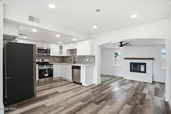 $445,000 | 752 East Glade Avenue, Mesa, AZ 85204