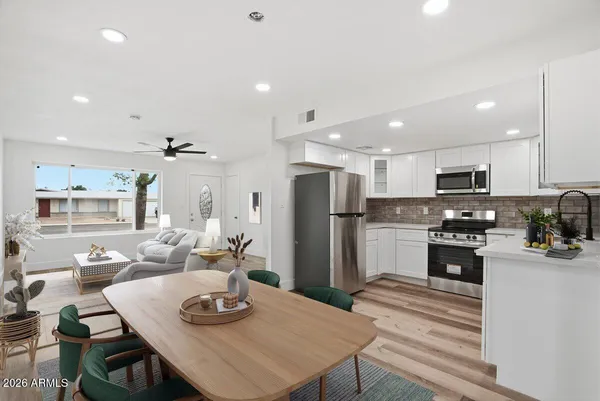 $448,000 | 752 East Glade Avenue, Mesa, AZ 85204