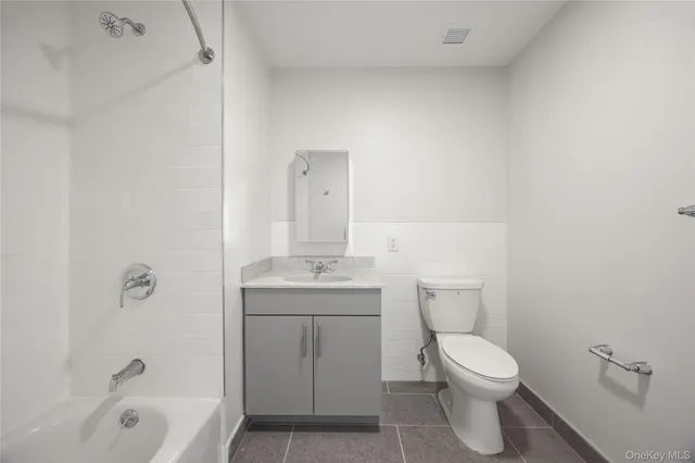 $2,100 | 56 Prospect Street, Unit 112, Yonkers, NY 10701