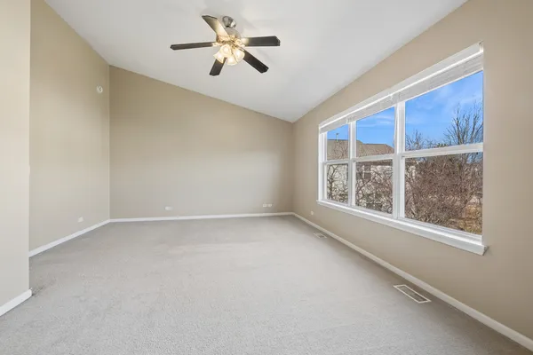 $2,600 | 2326 Sunshine Lane, Aurora, IL 60503