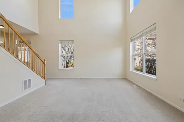 $2,600 | 2326 Sunshine Lane, Aurora, IL 60503