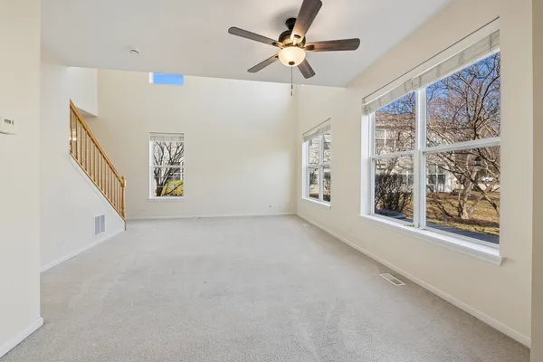 $2,600 | 2326 Sunshine Lane, Aurora, IL 60503