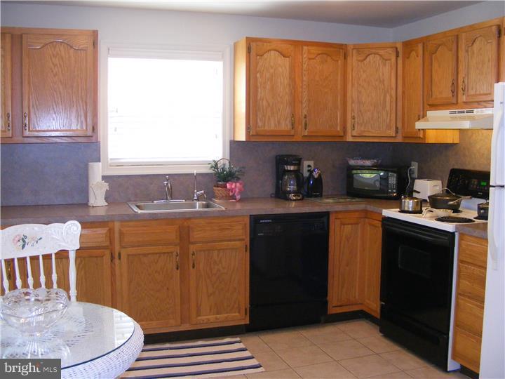 2756 Little Road Perkiomenville, PA 18074 - Photo 8 of 24 Kitchen