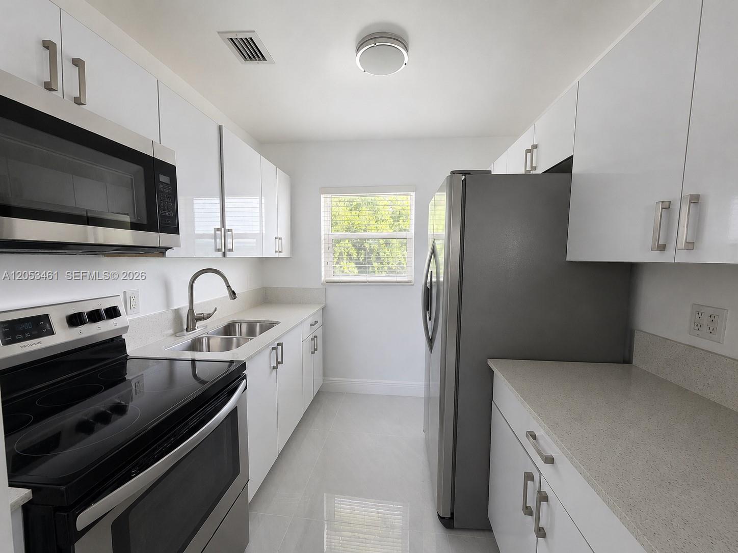 1767 Northwest 3rd Avenue, Unit 17 Miami, FL 33136 - Photo 3 of 11