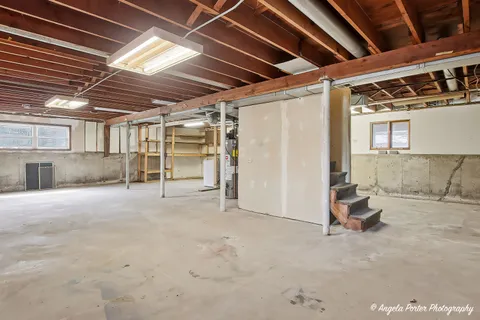 a big room with closet