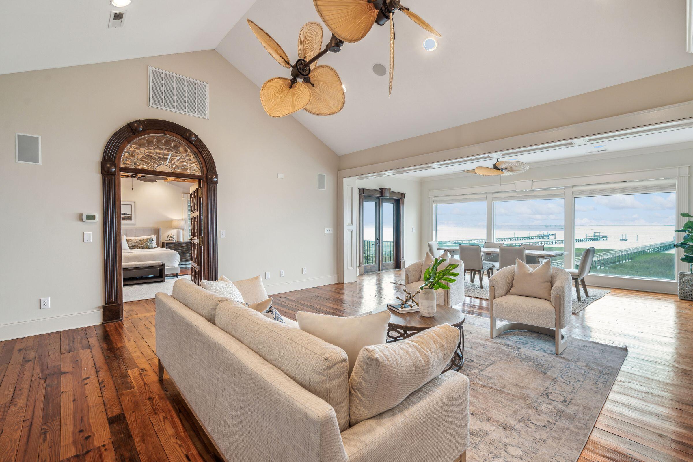 104 Beach Street Mount Pleasant, SC 29464 - Photo 34 of 64 104BeachSt-KeenEyeMarketing-050