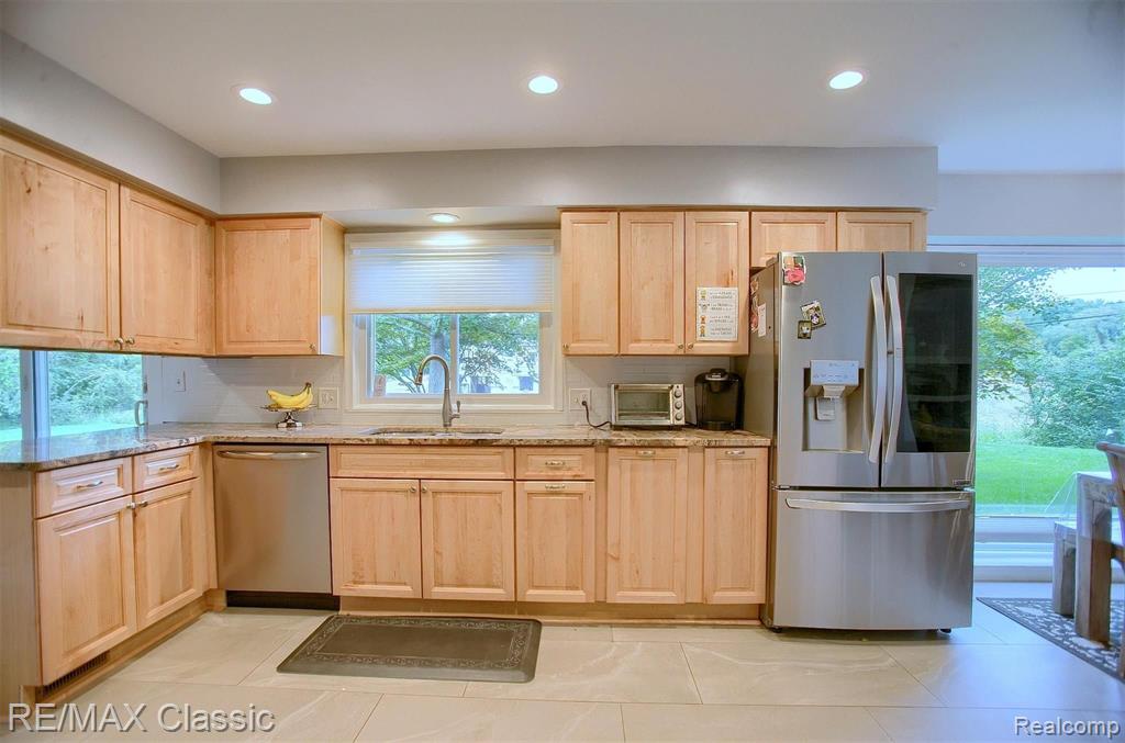 7415 Wing Lake Road Bloomfield Hills, MI 48301 - Photo 8 of 30