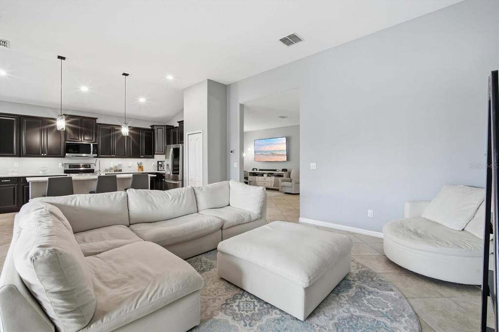 11604 Sunburst Marble Road Riverview, FL 33579 - Photo 8 of 39