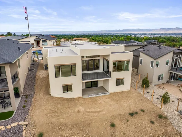 a view of a large building