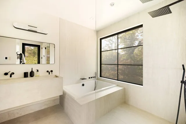 $7,200,000 | 4 3rd Street, Sag Harbor, NY 11963