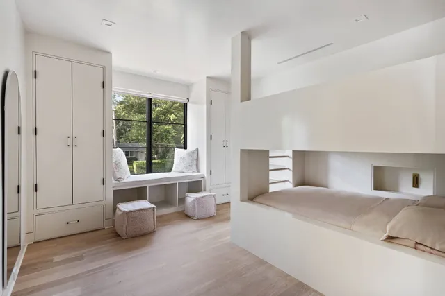 $7,200,000 | 4 3rd Street, Sag Harbor, NY 11963