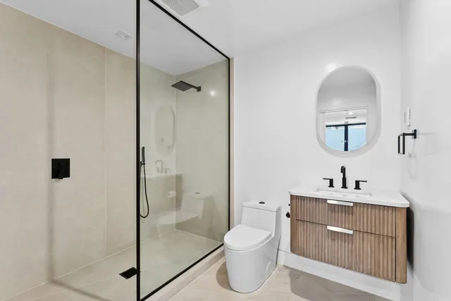 a view of a storage & utility room