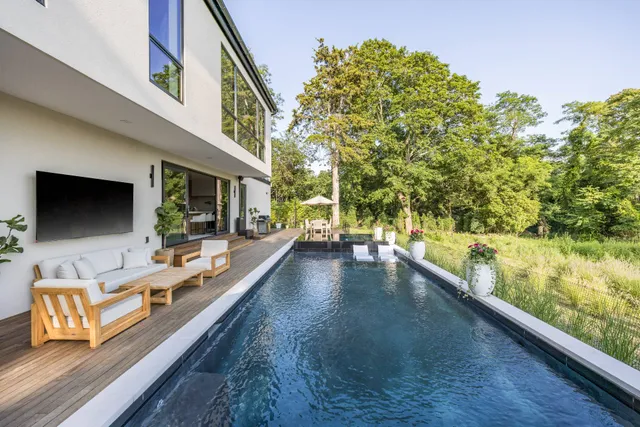 $7,200,000 | 4 3rd Street, Sag Harbor, NY 11963