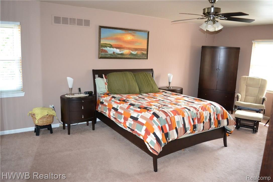 1097 Maple Leaf Drive Rochester, MI 48309 - Photo 17 of 38 Master Bedroom