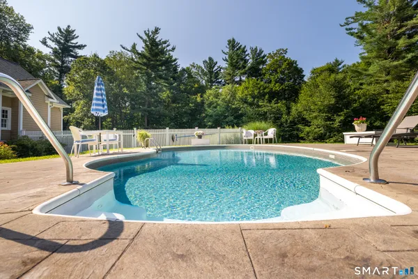 $815,000 | 245 Upper Whittemore Road, Middlebury, CT 06762