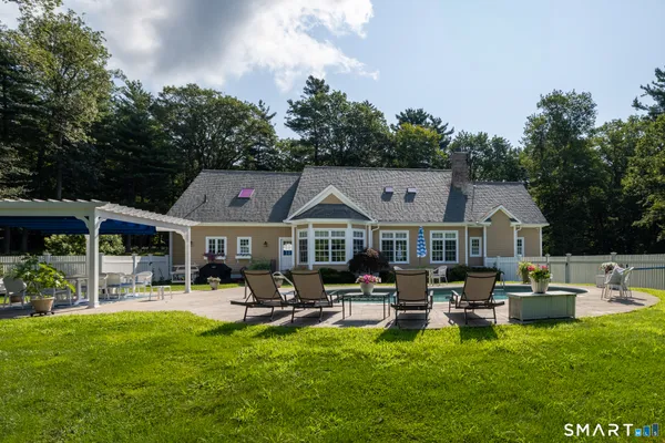 $815,000 | 245 Upper Whittemore Road, Middlebury, CT 06762
