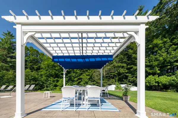 $815,000 | 245 Upper Whittemore Road, Middlebury, CT 06762
